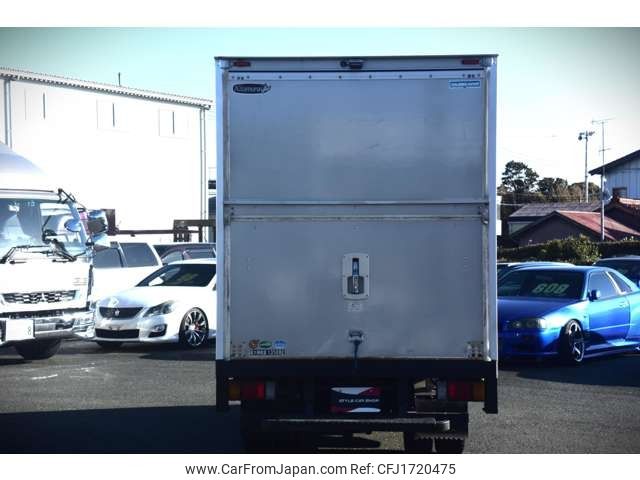 isuzu elf-truck 2013 CFJ1720475 image 2