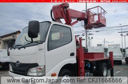 hino dutro 2012 CFJ1666666