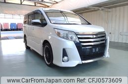 toyota noah 2014 ENHANCEAUTO_1_ea292017