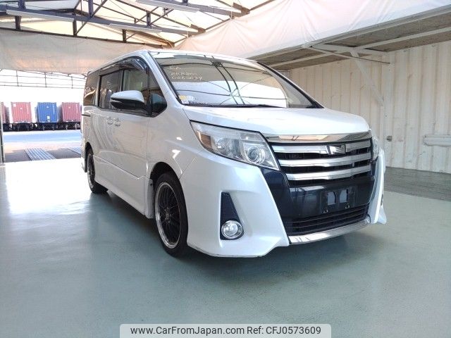 toyota noah 2014 ENHANCEAUTO_1_ea292017 image 1