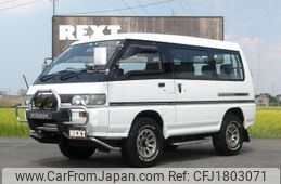 mitsubishi delica-starwagon 1996 CFJ1803071