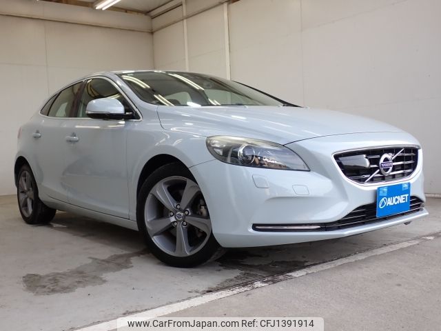 volvo v40 2013 -VOLVO--Volvo V40 DBA-MB4164T--YV1MV485BD2056736---VOLVO--Volvo V40 DBA-MB4164T--YV1MV485BD2056736- image 1