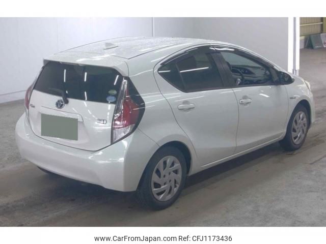 toyota aqua 2015 quick_quick_DAA-NHP10_6400964 image 2