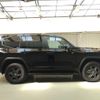 toyota land-cruiser 2023 CFJ1738618 image 2