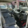 isuzu elf-truck 2006 CFJ1466740 image 32
