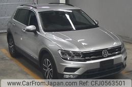 volkswagen tiguan 2017 -VOLKSWAGEN--VW Tiguan WVGZZZ5NZHW942639---VOLKSWAGEN--VW Tiguan WVGZZZ5NZHW942639-