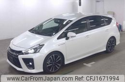 toyota prius-α 2016 CFJ1671994