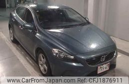 volvo v40 2014 CFJ1876911