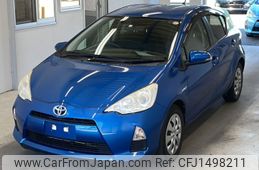 toyota aqua 2013 CFJ1498211
