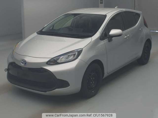toyota aqua 2025 CFJ1567928 image 1