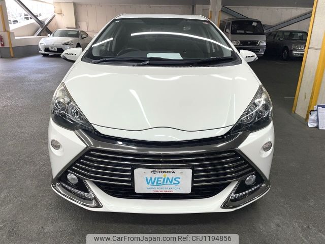 toyota aqua 2014 AF-NHP10-2394499 image 2