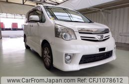 toyota noah 2012 ENHANCEAUTO_1_ea299215