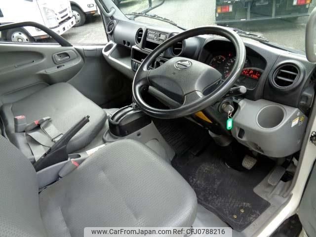 hino dutro 2018 -HINO--Hino Dutoro TPG-XZU650M--XZU650-0009956---HINO--Hino Dutoro TPG-XZU650M--XZU650-0009956- image 2