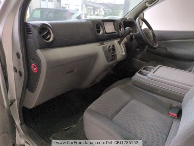 nissan caravan-van 2019 CFJ1786152 image 2