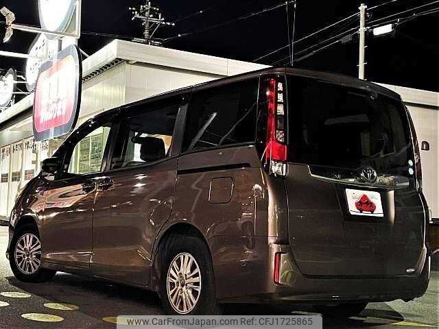 toyota noah 2014 CFJ1725865 image 2