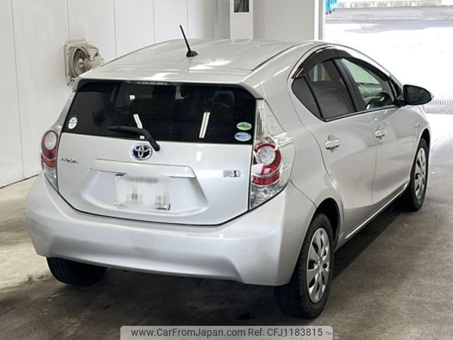 toyota aqua 2012 -TOYOTA 【山口 530つ8830】--AQUA NHP10-2110943---TOYOTA 【山口 530つ8830】--AQUA NHP10-2110943- image 2