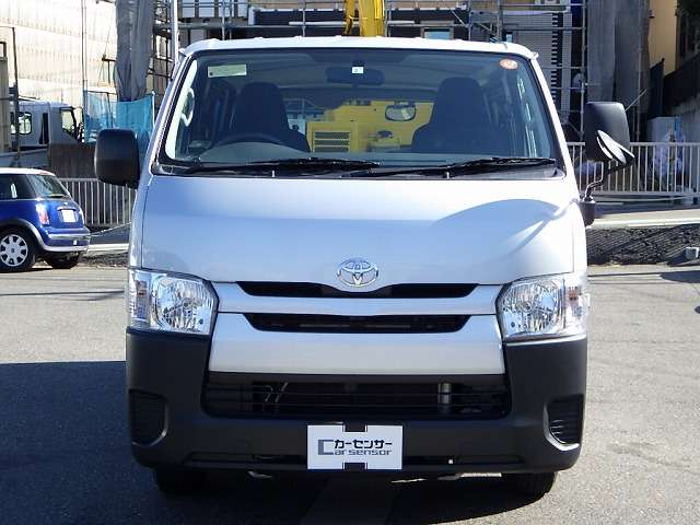 toyota hiace-van 2015 18011402 image 2