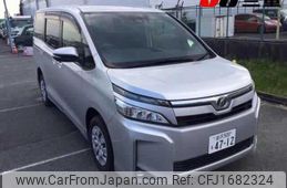 toyota voxy 2017 CFJ1682324