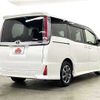 toyota noah 2018 504928-926985 image 2