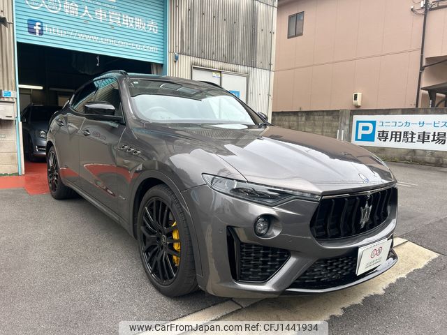maserati levante 2019 CARSENSOR_JP_AU6444000914 image 2