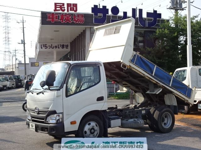 hino dutro 2017 -HINO--Hino Dutoro TKG-XZU620T--XZU620-0013497---HINO--Hino Dutoro TKG-XZU620T--XZU620-0013497- image 1