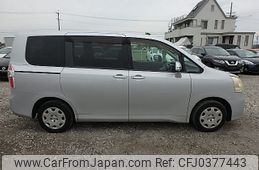 toyota noah 2008 NIKYO_QK29315