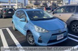 toyota aqua 2013 -TOYOTA--AQUA DAA-NHP10--NHP10-2261947---TOYOTA--AQUA DAA-NHP10--NHP10-2261947-