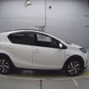 toyota aqua 2018 -TOYOTA--AQUA NHP10H-6749076---TOYOTA--AQUA NHP10H-6749076- image 4