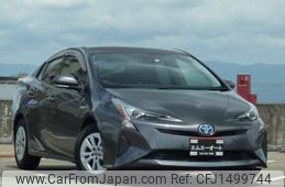 toyota prius 2018 CFJ1499744