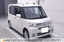daihatsu tanto 2012 CFJ1686101