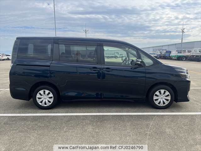 toyota voxy 2014 NIKYO_SN58332 image 1