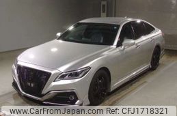 toyota crown 2018 CFJ1718321