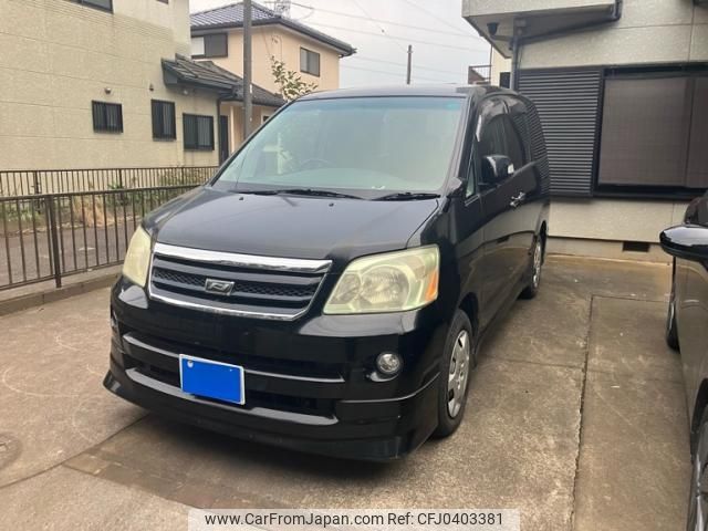 toyota noah 2006 -TOYOTA--Noah DBA-AZR60G--AZR60-3070493---TOYOTA--Noah DBA-AZR60G--AZR60-3070493- image 1