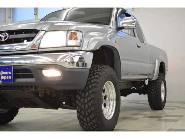 toyota hilux-sports-pickup 2003 2455216-140912 image 1