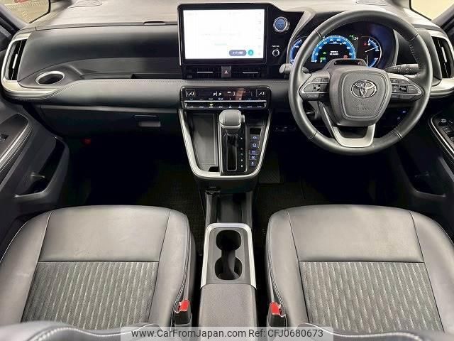 toyota noah 2022 quick_quick_6AA-ZWR90W_ZWR90-0005648 image 2