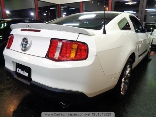 ford mustang 2011 CFJ1543823 image 2