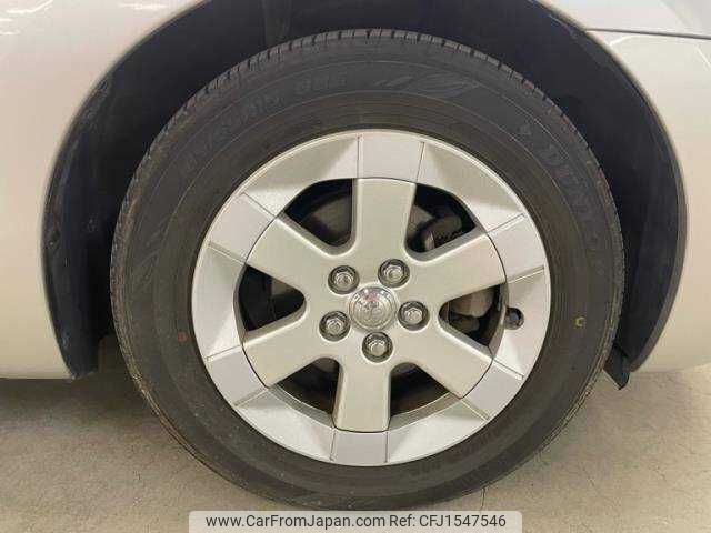 toyota prius 2004 CFJ1547546 image 1