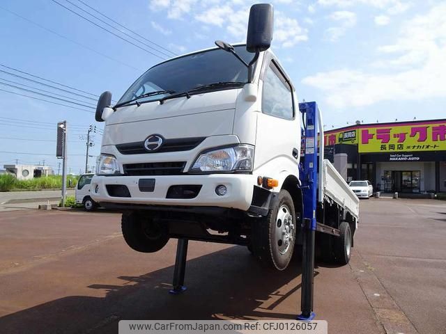 hino dutro 2017 GOO_NET_EXCHANGE_1230336A30240703W001 image 1