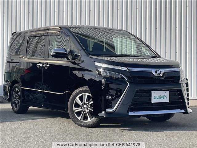 toyota voxy 2019 -TOYOTA--Voxy DBA-ZRR80W--ZRR80-0572074---TOYOTA--Voxy DBA-ZRR80W--ZRR80-0572074- image 1