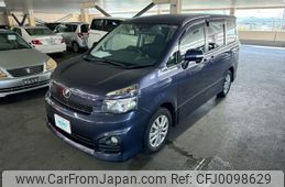 toyota voxy 2010 AF-ZRR70-0379782