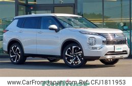 mitsubishi outlander-phev 2022 CFJ1811953