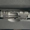 toyota prius 2018 CFJ1646296 image 8