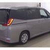 toyota noah 2022 quick_quick_6AA-ZWR90W_0038524 image 4