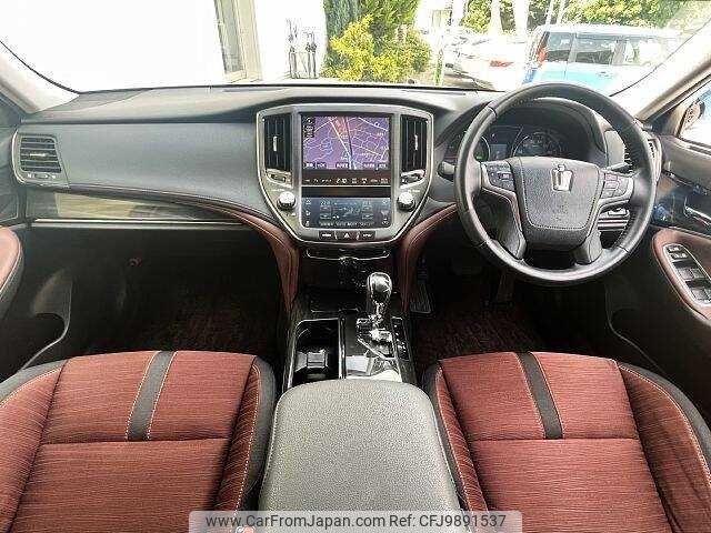 toyota crown 2013 504928-921696 image 1