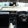 lexus is 2015 CFJ1664761 image 17