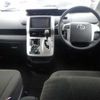 toyota voxy 2011 CFJ1861715 image 4
