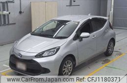 toyota aqua 2021 -TOYOTA--AQUA 6AA-MXPK11--MXPK11-2030264---TOYOTA--AQUA 6AA-MXPK11--MXPK11-2030264-