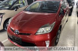 toyota prius 2014 -TOYOTA--Prius ZVW30--5745768---TOYOTA--Prius ZVW30--5745768-