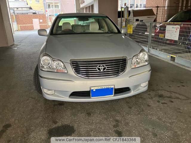 toyota crown-majesta 2004 CFJ1843368 image 1
