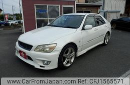 toyota altezza 2000 CFJ1565571